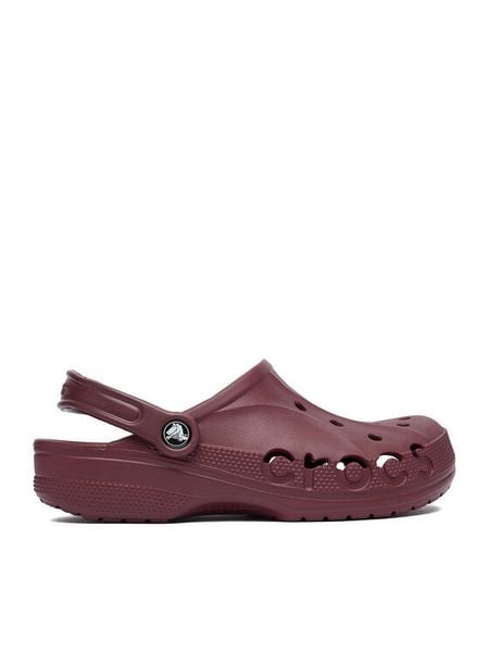 Crocs Klapki BAYA CLOG 10126-760 Bordowy. Czerwone klapki damskie Crocs, bez wzorów, bez obcasa. Za 199.99 zł.