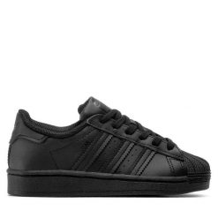 Sneakersy adidas. Czarne trampki i tenisówki chłopięce Adidas, bez wzorów, bez zapięcia. Za 129.99 zł.