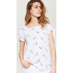 Koszulka z krótkim rękawem - Wielobarwn. T-shirty damskie marki House, z krótkim rękawem. Za 39.99 zł.