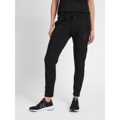 Spodnie dresowe Hummel Noni 2.0. Czarne spodnie dresowe damskie Hummel, xs, bez wzorów, z dresówki, do biegania. Za 167.50 zł.