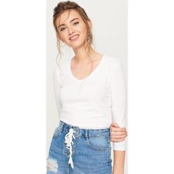 Koszulka z bawełny organicznej - Biały. Białe t-shirty damskie Reserved, z bawełny. Za 29.99 zł.