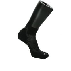 Skarpety Biegowe Męskie Smartwool Run Targeted Cushion Ankle Socks. Białe skarpety męskie Smartwool, bez wzorów, z wełny. Za 109.99 zł.