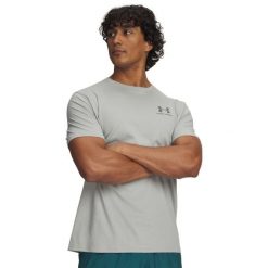 Under Armour M SPORTSTYLE LC SS Koszulka męska. Szare koszulki sportowe męskie Under Armour, l, bez wzorów, z bawełny, bez kołnierzyka, bez ramiączek. Za 83.99 zł.