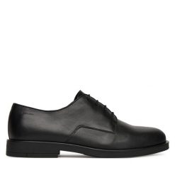 Półbuty Calvin Klein. Czarne eleganckie półbuty Calvin Klein, wizytowe, bez zapięcia. Za 599.99 zł.