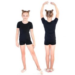 Spodenki gimnastyczne dla dziewczynek INDIGO. Czarne spodenki dla dziewczynek INDIGO SPORTS, bez wzorów, z materiału, eleganckie. Za 64.00 zł.