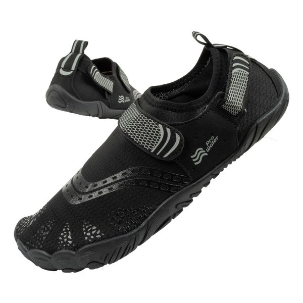 Buty do wody pływania męskie ProWater. Czarne buty sportowe męskie ProWater, sportowe. Za 59.00 zł.