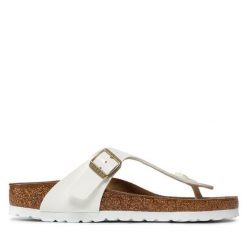 Japonki Birkenstock. Białe klapki damskie Birkenstock, bez wzorów, bez obcasa. Za 449.99 zł.