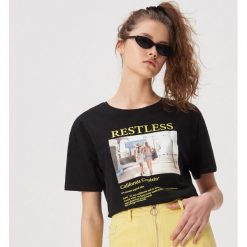 T-shirt z fotonadrukiem - Czarny. T-shirty damskie marki Sinsay. Za 24.99 zł.