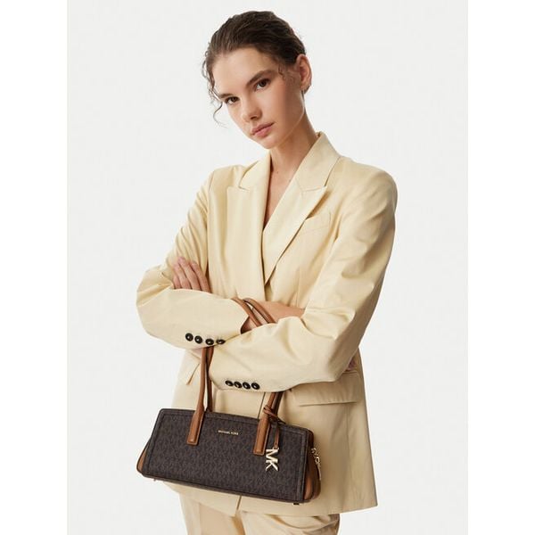Torebka MICHAEL Michael Kors. Brązowe torebki do ręki damskie MICHAEL Michael Kors, bez wzorów, klasyczne, bez dodatków. Za 1,002.99 zł.
