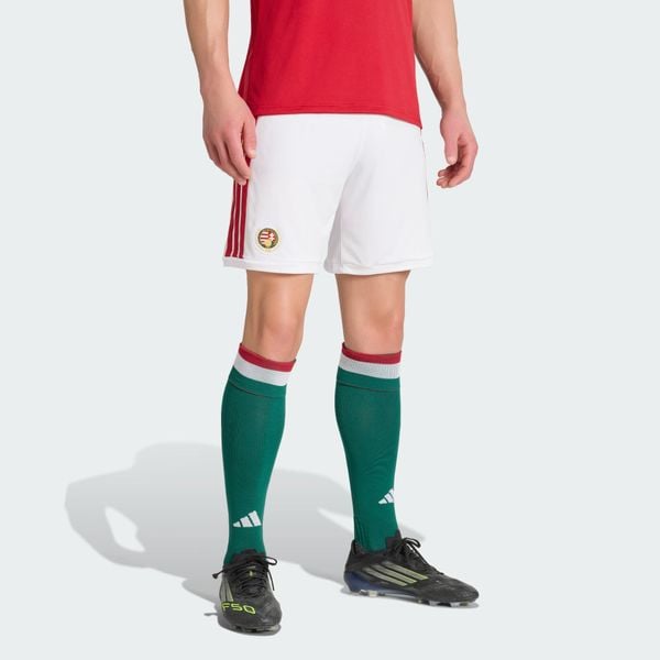 Spodenki domowe Węgry 26. Białe krótkie spodenki sportowe męskie Adidas, na lato, s, bez wzorów, z materiału, klasyczne. Za 199.00 zł.