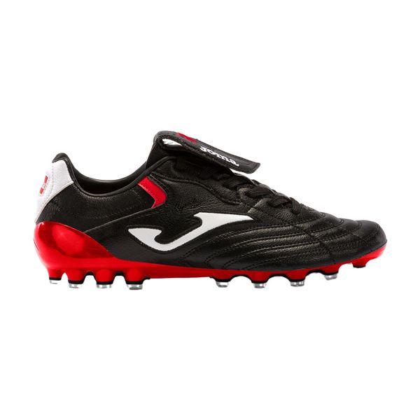 Buty piłkarskie męskie Joma Aguila Cup AG. Białe buty sportowe męskie Joma, bez zapięcia, do piłki nożnej. Za 219.99 zł.
