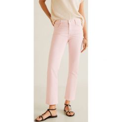 Mango - Jeansy Pasteles. Czerwone jeansy damskie Mango. W wyprzedaży za 69.90 zł.