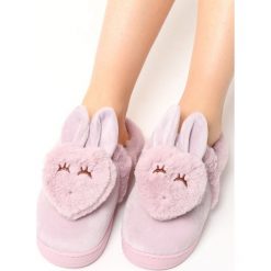 Jasnoróżowe Kapcie Hearty Hare. Czerwone kapcie damskie Born2be, z materiału. Za 34.99 zł.