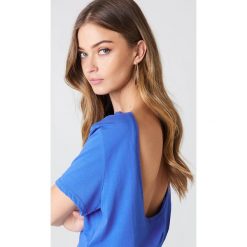 NA-KD Basic T-shirt z odkrytymi plecami - Blue. Niebieskie t-shirty damskie NA-KD Basic, z dekoltem na plecach. Za 52.95 zł.