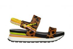 Sandały Gioseppo Leverett Leopard 602211, Wielokolorowy, Skóra naturalna - 38. Sandały damskie Gioseppo, bez wzorów, ze skóry, bez obcasa, bez zapięcia. W wyprzedaży za 179.10 zł.