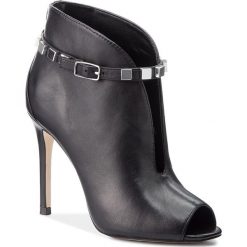 Szpilki GUESS - FLFIE4 LEA09 BLACK. Szpilki damskie marki Clarks. W wyprzedaży za 519.00 zł.
