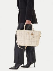 Guess Torebka Marion HWWG80 72060 Écru. Torebki do ręki damskie Guess, z aplikacjami, ze skóry, bez dodatków. Za 419.99 zł.