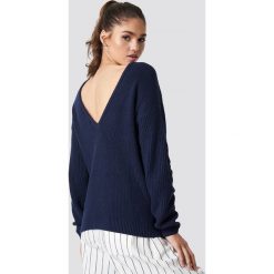 NA-KD Sweter z dzianiny z dekoltem V - Blue,Navy - 2