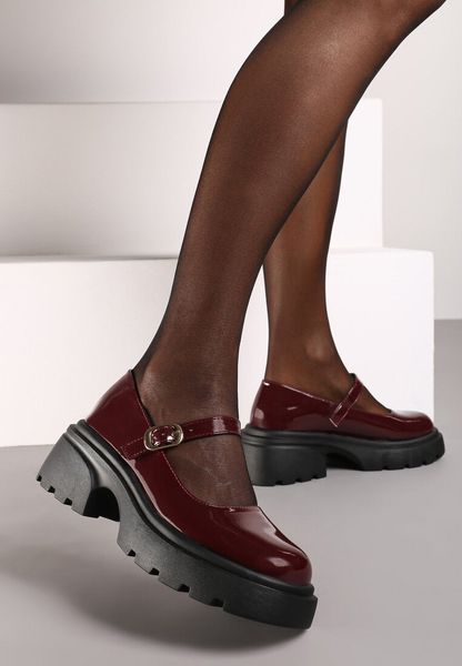 Bordowe Półbuty Mary Jane na Grubej Podeszwie Ozdobione Paskiem Vailinae. Czerwone półbuty damskie Born2be, bez wzorów, z jeansu, bez obcasa, bez zapięcia. Za 109.99 zł.