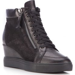 Buty damskie. Czarne mokasyny damskie Wittchen, z materiału, sportowe. W wyprzedaży za 399.90 zł.
