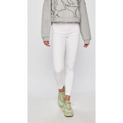 Vero Moda - Jeansy Sophia. Jeansy damskie marki Vero Moda. Za 169.90 zł.