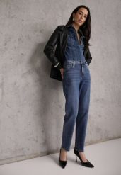 Niebieskie Jeansy z Dodatkiem Bawełny Typu Mom Fit Mastorea. Niebieskie jeansy damskie Renee, z podwyższonym stanem. Za 109.99 zł.