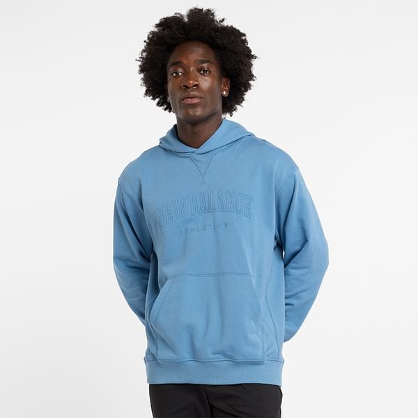 Bluza męska New Balance MT43500HEB – niebieska. Niebieskie bluzy męskie New Balance, l, z aplikacjami, z bawełny, z kapturem. Za 199.99 zł.