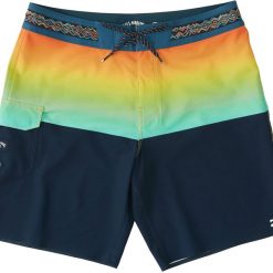 Szorty kąpielowe męskie Billabong Fifty50 Pro. Żółte krótkie spodenki sportowe męskie Billabong, m, bez wzorów, z elastanu, żeglarskie. Za 149.99 zł.