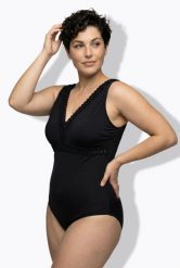 Damski Strój kąpielowy obszycia miękkie miseczki głębokie plecy z recyklingu. Czarne kostiumy jednoczęściowe damskie Ulla Popken, plus size, bez wzorów, z elastanu, plus size, do pływania. Za 191.99 zł.