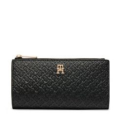 Portfel Tommy Hilfiger. Czarne portfele damskie Tommy Hilfiger, bez wzorów. Za 289.99 zł.