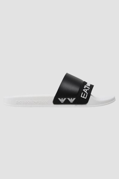 EA7 EMPORIO ARMANI Czarne klapki, Rozmiar 38. Białe klapki damskie EA7 Emporio Armani, bez wzorów, bez obcasa. W wyprzedaży za 179.99 zł.