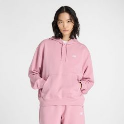 Bluza damska New Balance WT41507PTF – różowa. Czerwone bluzy damskie New Balance, m, bez wzorów, z bawełny, z kapturem. Za 279.99 zł.