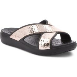Klapki CROCS - Sloane Hammered Xstrp Slide W 205136 Black/Rose Gold. Żółte klapki damskie Crocs, z materiału. W wyprzedaży za 149.00 zł.