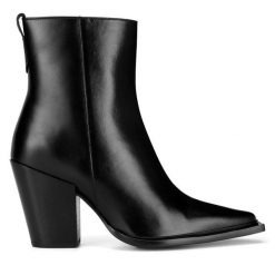 Botki GINO ROSSI. Czarne botki damskie Gino Rossi, bez obcasa, na słupku, bez zapięcia. Za 399.99 zł.