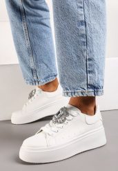 Białe Sneakersy na Platformie z Perforacją i Ozdobnym Kamieniem Dilhela. Białe obuwie sportowe damskie Born2be, bez wzorów, z jeansu. Za 49.99 zł.