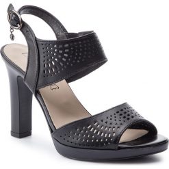 Sandały LASOCKI - BREMA-08 Black. Czarne klapki damskie Lasocki, z aplikacjami, ze skóry, bez obcasa, na obcasie. Za 179.99 zł.