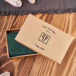 Paolo Peruzzi Portfel damski skórzany w stylu vintage duży zielony T-109-HGR. Zielone portfele damskie Paolo Peruzzi, bez wzorów. Za 107.59 zł.