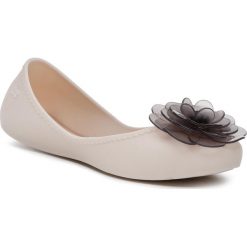 Baleriny ZAXY - Star Glamour Fem 82708 Beige 53408 DD285103 02064. Półbuty damskie marki Zaxy. W wyprzedaży za 139.00 zł.