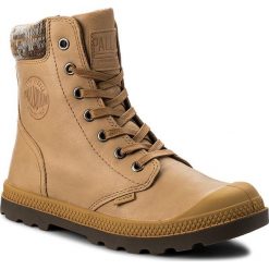 Trapery PALLADIUM - Pampa Hi Knit Lp 95172-720-M Amber Gold/Carafe. Brązowe kozaki damskie Palladium, z materiału, bez obcasa. W wyprzedaży za 289.00 zł.