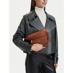 Torebka MEXX. Brązowe torebki do ręki damskie Mexx, bez wzorów, klasyczne, bez dodatków. Za 169.99 zł.