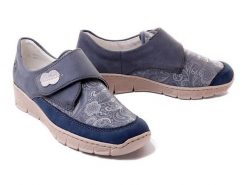 RIEKER 537C0-15 blue, półbuty damskie. Niebieskie półbuty damskie Rieker, bez wzorów, bez obcasa, na koturnie, bez zapięcia. Za 197.94 zł.
