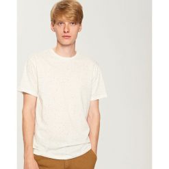 T-shirt basic - Kremowy. Białe t-shirty damskie Reserved, l, bez wzorów, bez kołnierzyka. Za 39.99 zł.