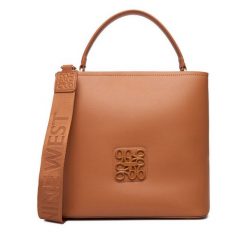 Torebka Nine West. Brązowe torebki do ręki damskie Nine West, z aplikacjami, klasyczne, bez dodatków. Za 199.99 zł.