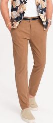 Ombre Spodnie męskie chino z ozdobną taśmą w pasie brązowe V4 OM-PACP-0118 XXL. Brązowe spodnie materiałowe męskie Ombre, m, bez wzorów. Za 159.99 zł.