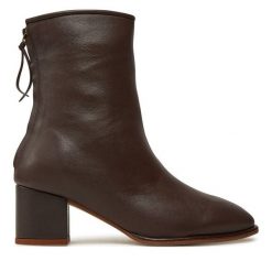Botki Balagan. Brązowe botki damskie BALAGAN, bez obcasa, na słupku, bez zapięcia. Za 779.99 zł.
