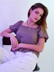 Koszulowa bluzka z wiskozą i domieszką lnu - brązowy. Brązowe bluzki damskie Sinsay, l, bez wzorów, z wiskozy, bez kołnierzyka, bez ramiączek. Za 39.99 zł.