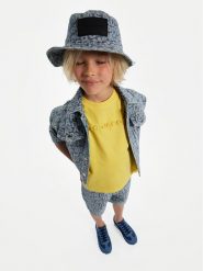 Marc Jacobs Kurtka jeansowa W60173 S Niebieski Oversize. Niebieskie kurtki i płaszcze dla chłopców Marc Jacobs, bez wzorów, z bawełny, bez kaptura. Za 439.99 zł.