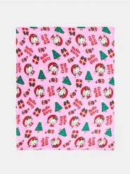 Wzorzysty koc z motywem zimowym Hello Kitty - wielobarwny. Kocyki dla dzieci Sinsay. Za 29.99 zł.