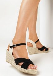 Czarne Sandały w Stylu Espadryli na Plecionym Koturnie Timiva. Czarne sandały damskie Born2be, bez wzorów, bez obcasa, na koturnie, bez zapięcia. Za 64.99 zł.