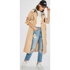 Tommy Jeans - Trencz. Płaszcze damskie marki Tommy Jeans. W wyprzedaży za 799.90 zł.